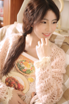 男男强行扒开小受双腿进入